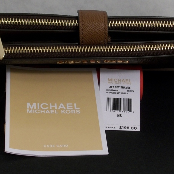 Michael Kors Signature Canvas Smartphone Wallet - Picture 8 of 8